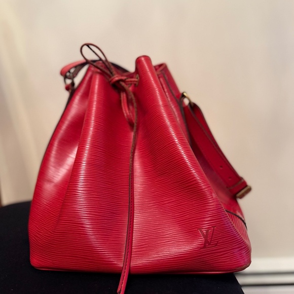 Louis Vuitton Red Epi Leather Vintage Noé Bucket Bag